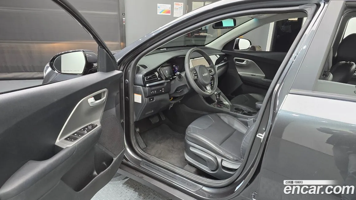 Kia Niro — фото 10