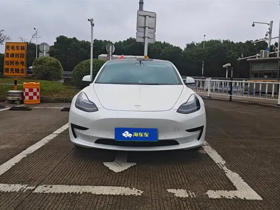 Tesla Model 3 — фото 2