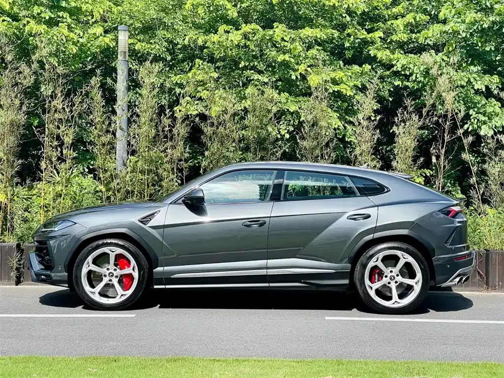 Lamborghini Urus 2022 из CN, фото 2