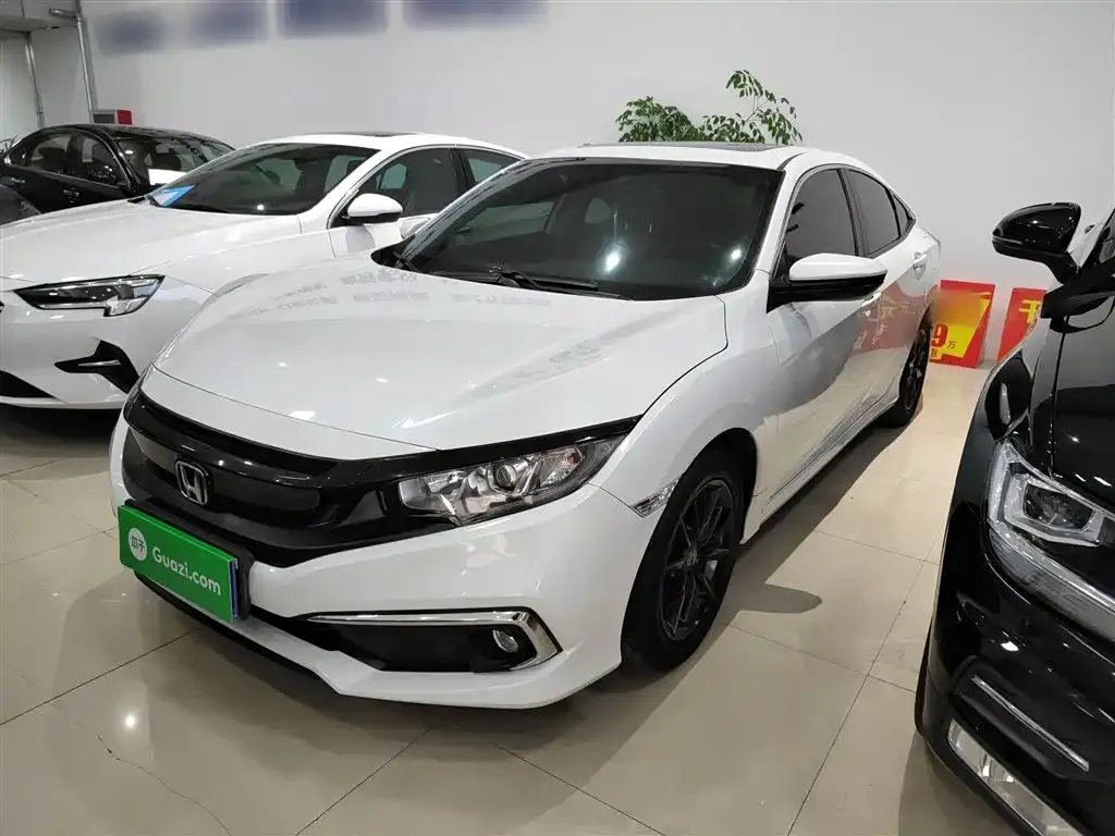 Honda Civic — фото 1