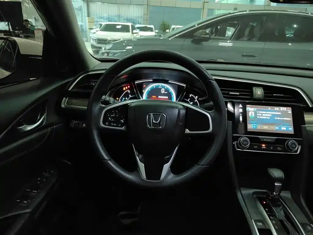 Honda Civic — фото 10