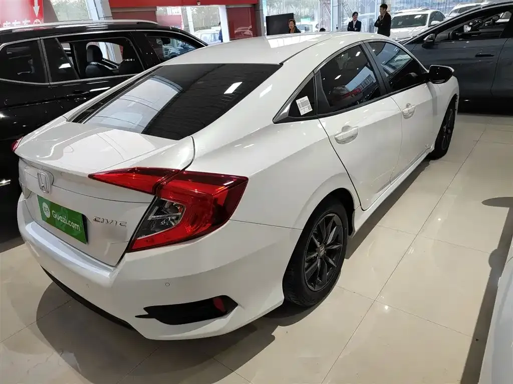 Honda Civic — фото 6