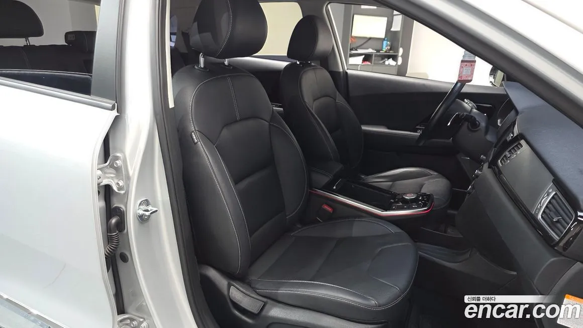Kia Niro — фото 10