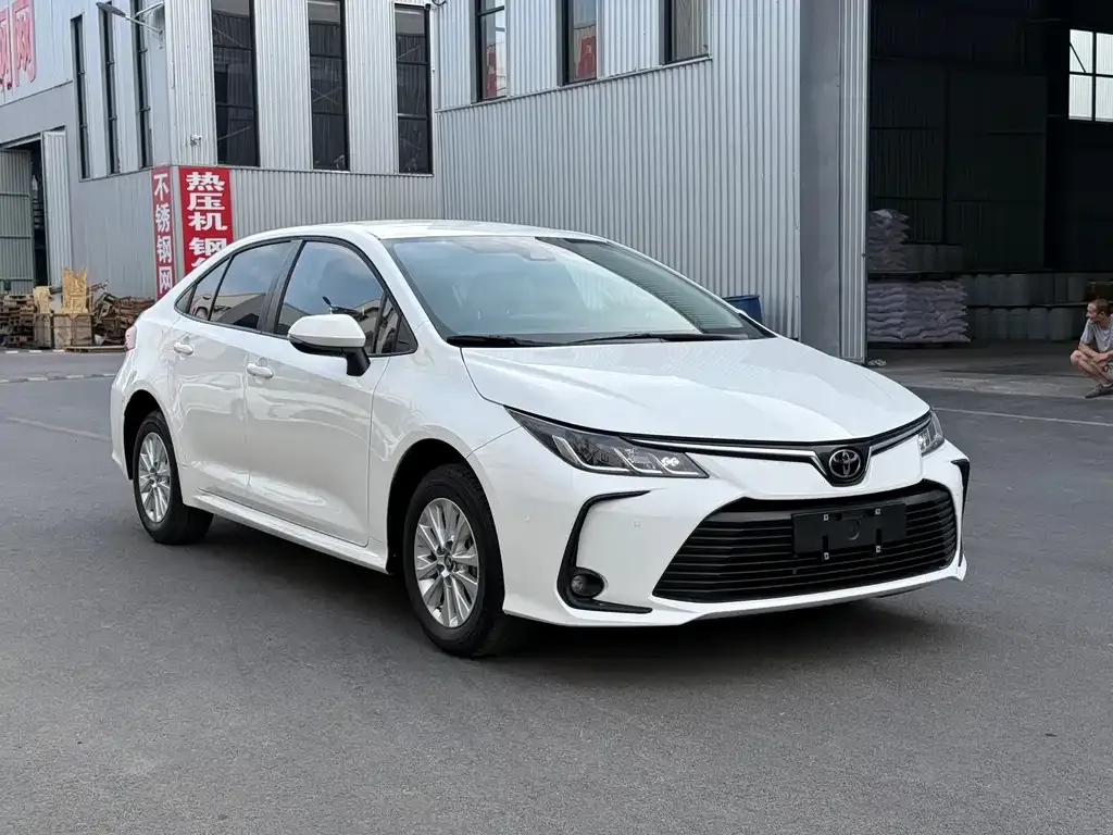 Toyota Corolla — фото 3