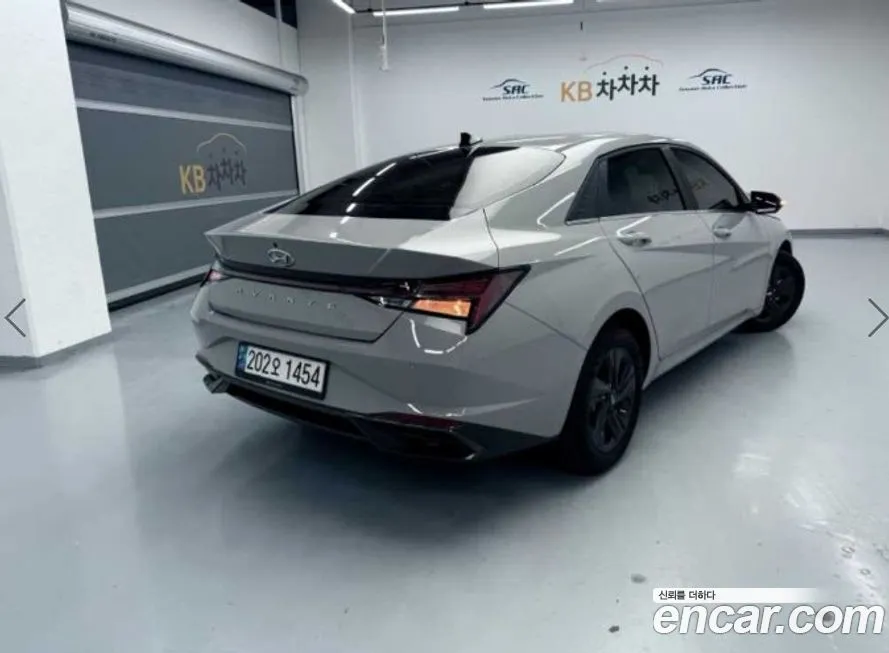 Hyundai AVANTE — фото 3