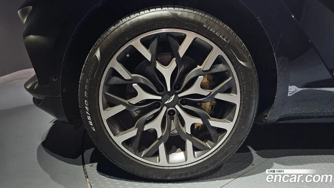 Aston Martin DBX 2022 из KR, фото 5