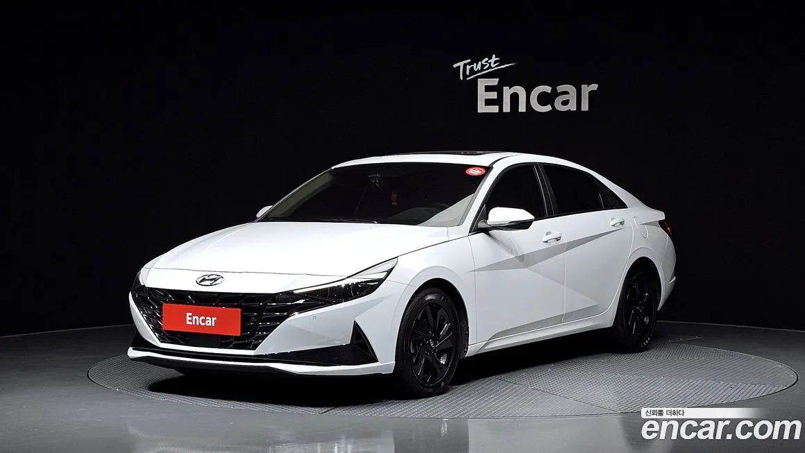 Hyundai AVANTE — фото 1