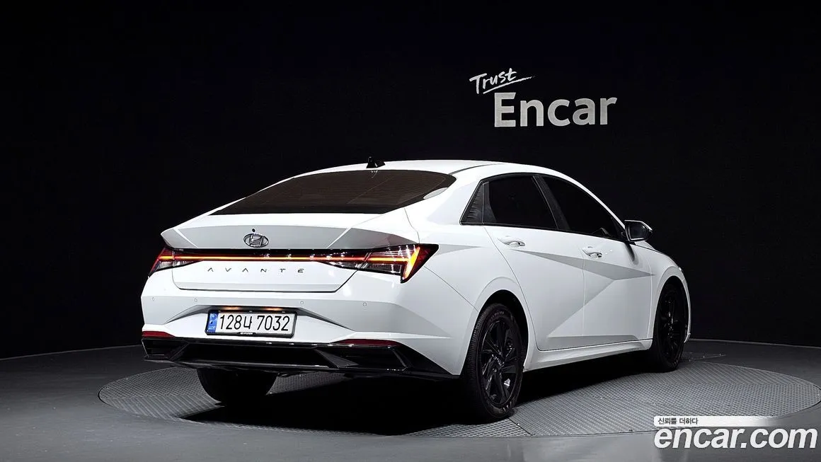 Hyundai AVANTE — фото 2
