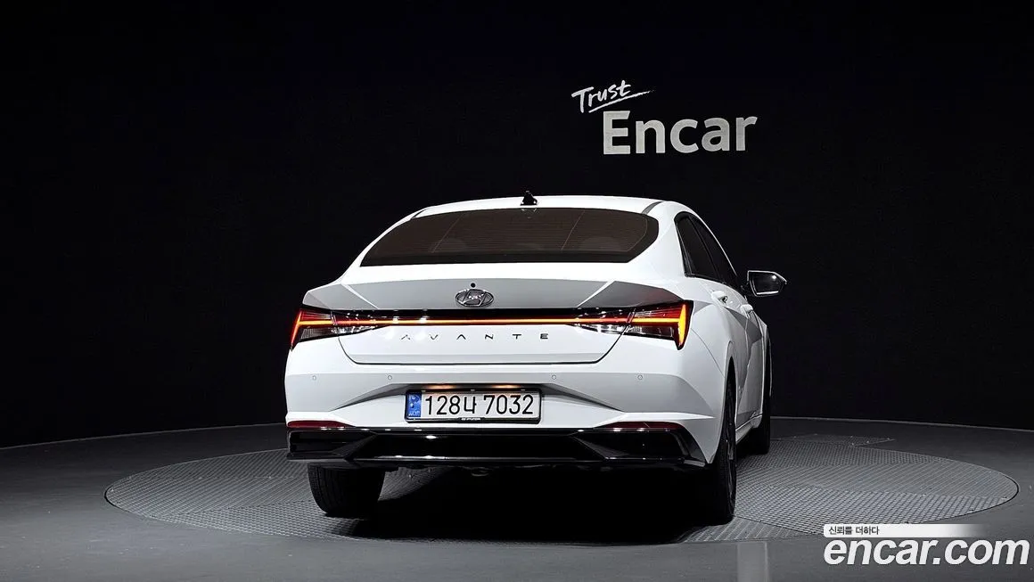 Hyundai AVANTE — фото 4