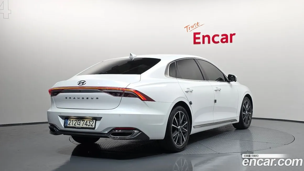 Hyundai Grandeur 2022 из KR, фото 2
