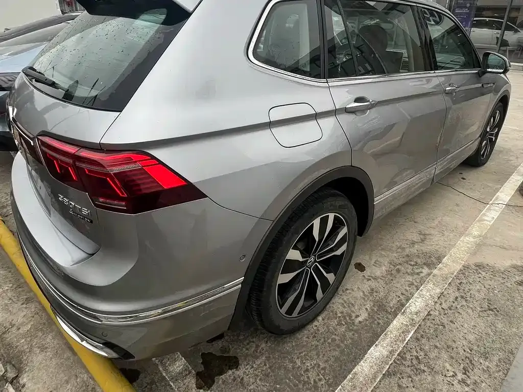 Volkswagen Tiguan L 2021 из CN, фото 4