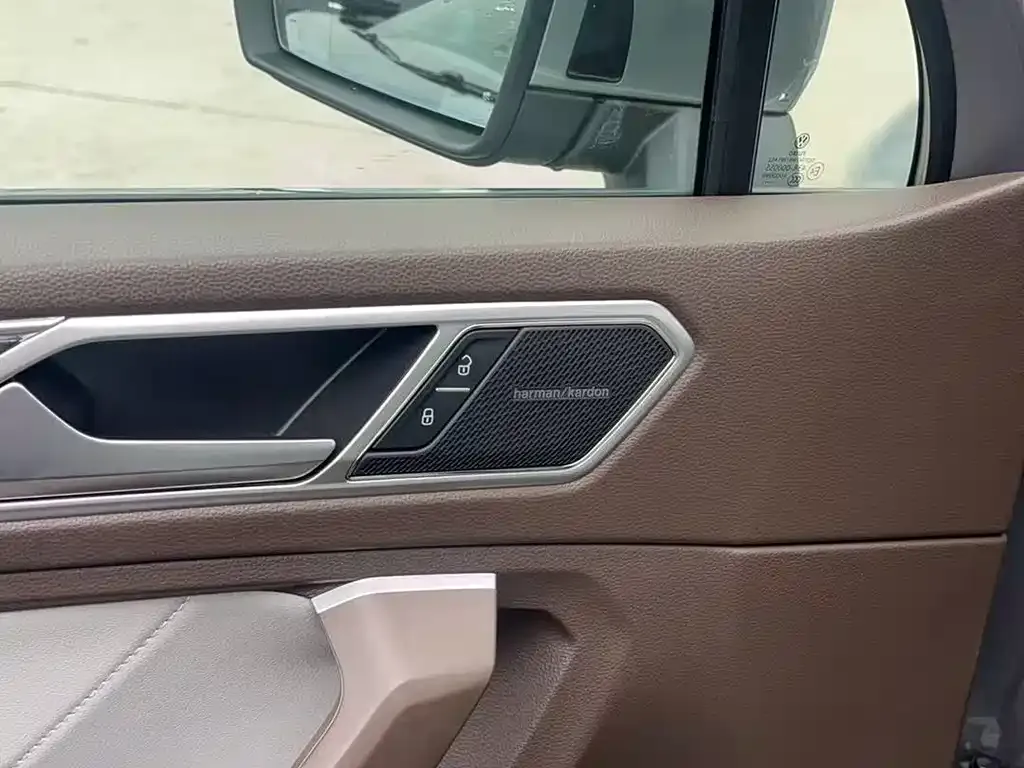 Volkswagen Tiguan L 2021 из CN, фото 9