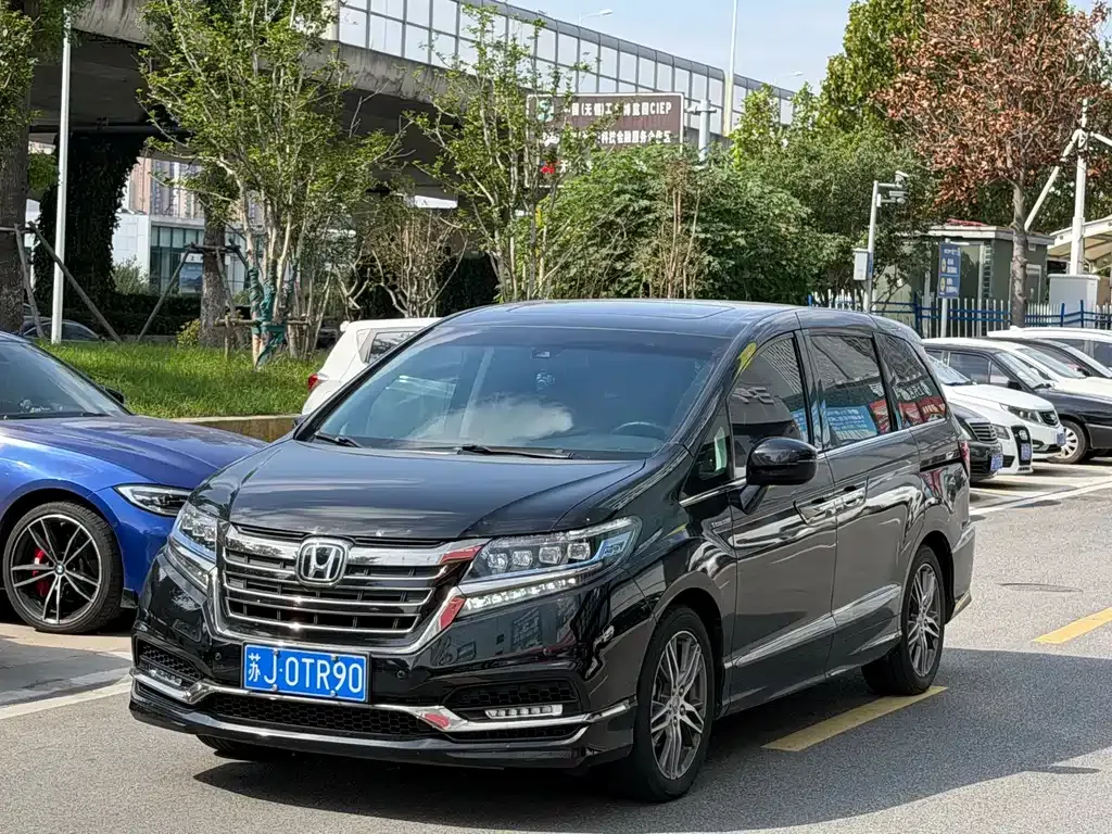 Honda Elysion 2021 из CN, фото 1