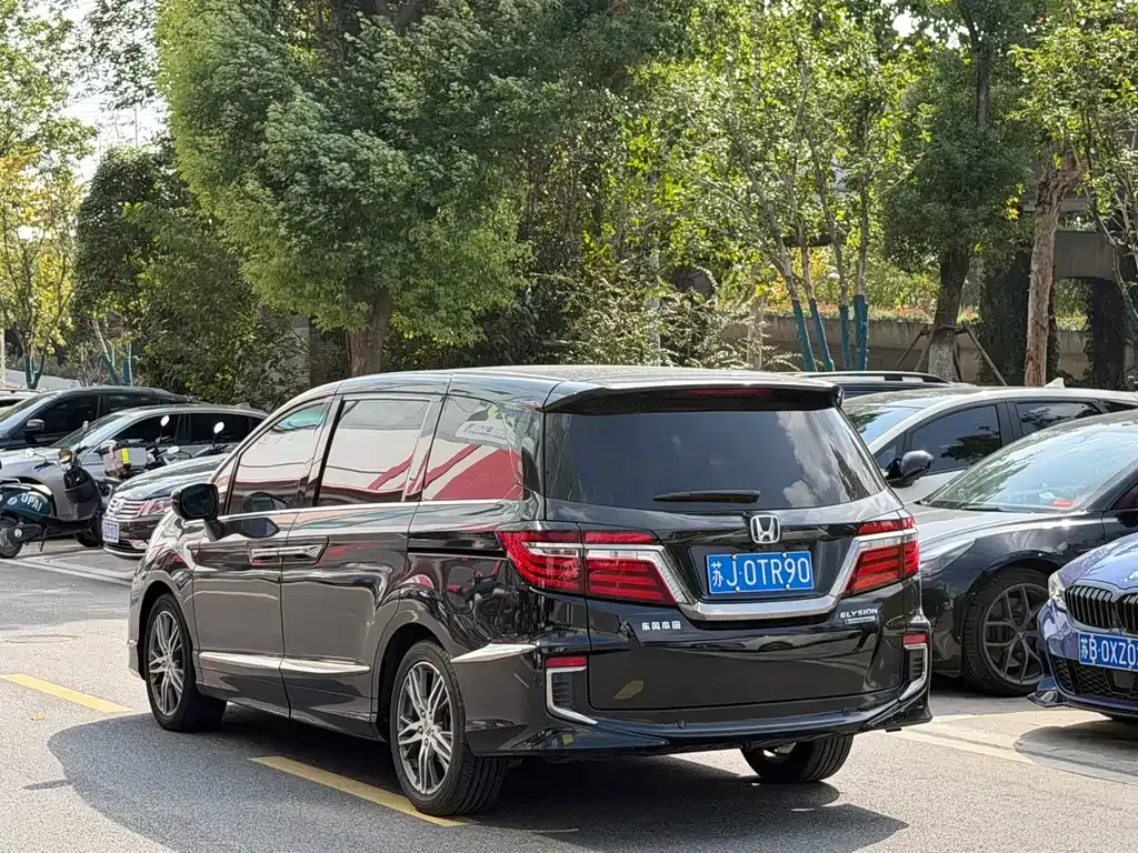 Honda Elysion 2021 из CN, фото 8