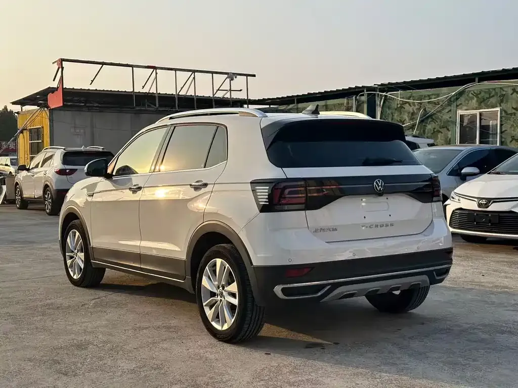 Volkswagen T-Cross — фото 9
