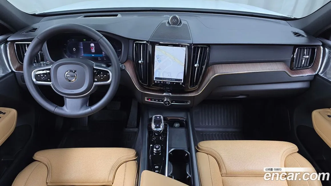 Volvo XC60 2023 из KR, фото 7