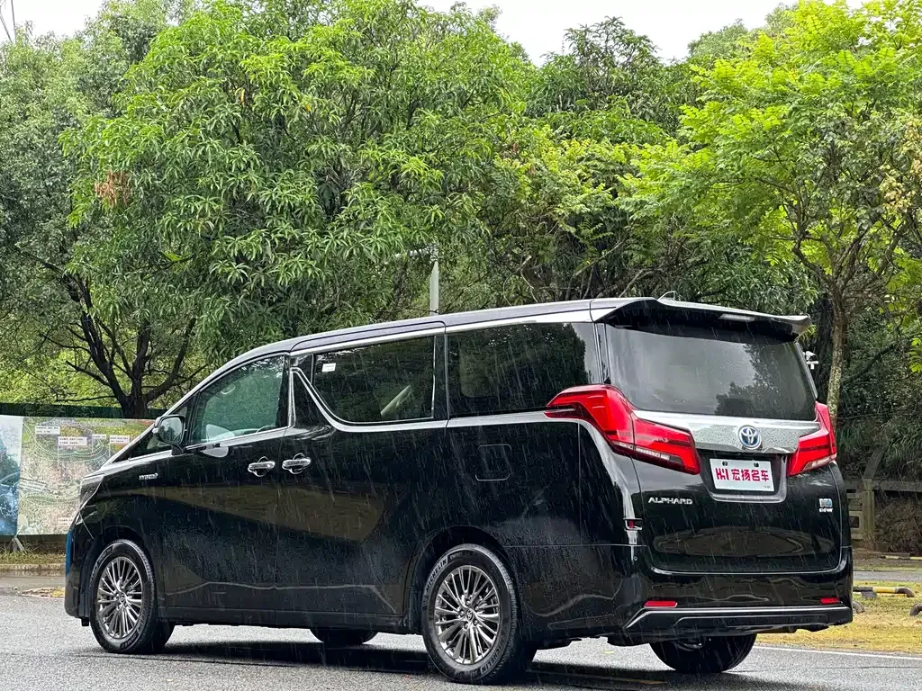 Toyota Alphard 2021 из CN, фото 10