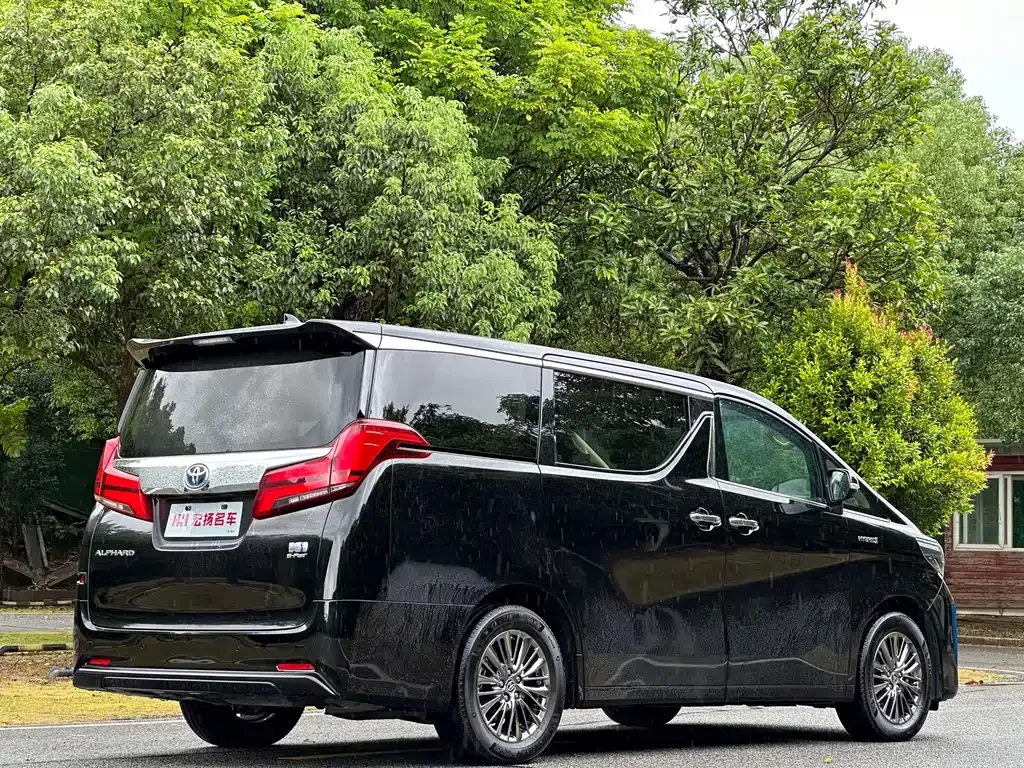 Toyota Alphard 2021 из CN, фото 8