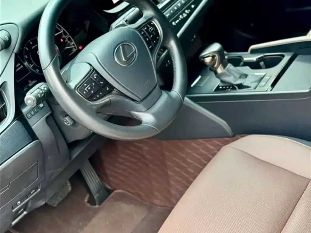 Lexus ES 2023 из CN, фото 2