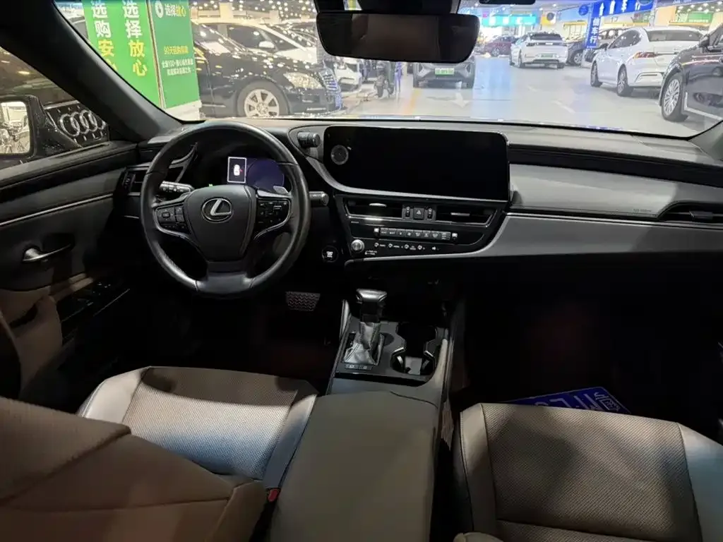 Lexus ES 2023 из CN, фото 8