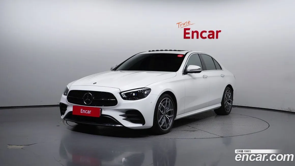 Mercedes-Benz E-Class — фото 1