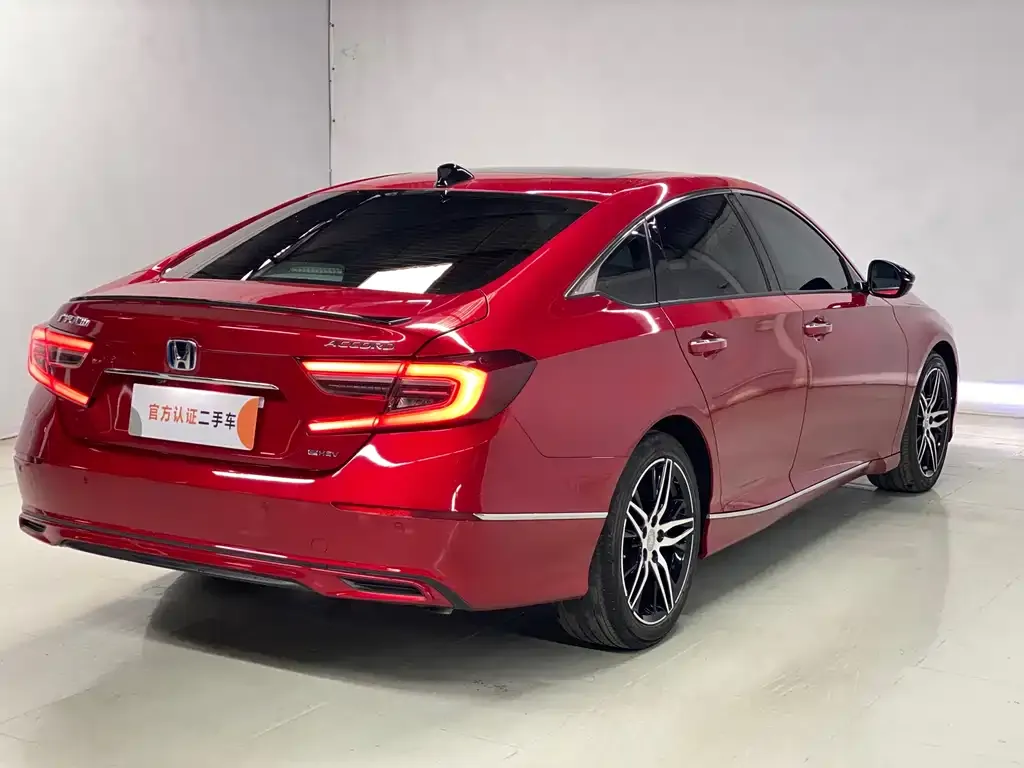 Honda Accord — фото 5