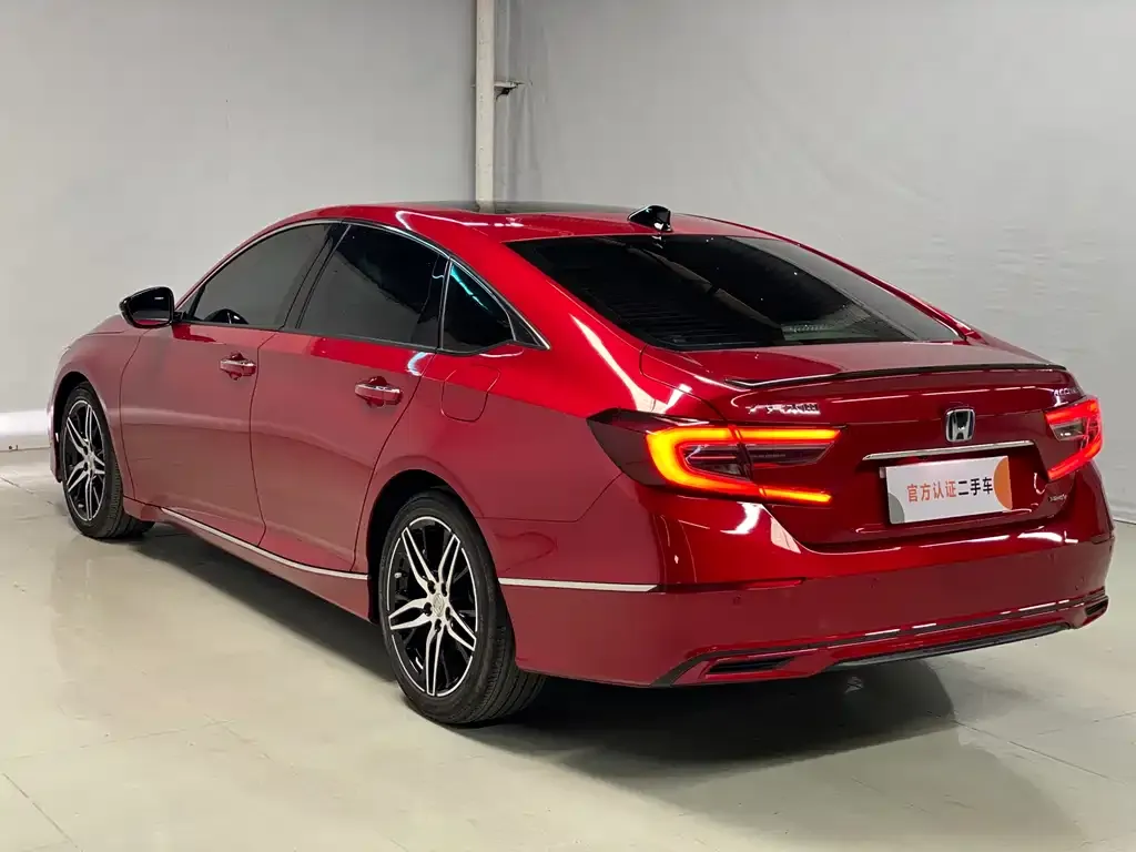 Honda Accord — фото 6