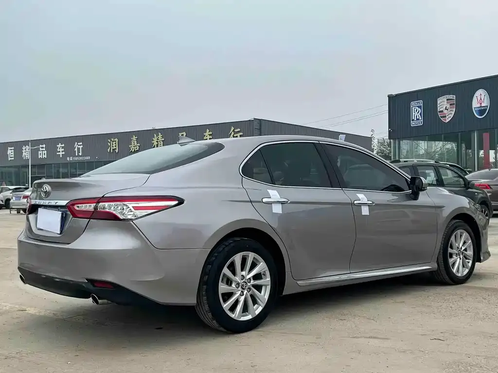 Toyota Camry 2023 из CN, фото 3
