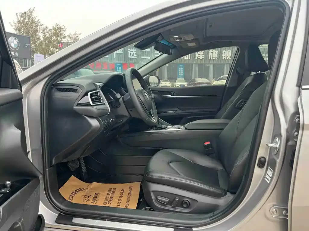 Toyota Camry 2023 из CN, фото 9