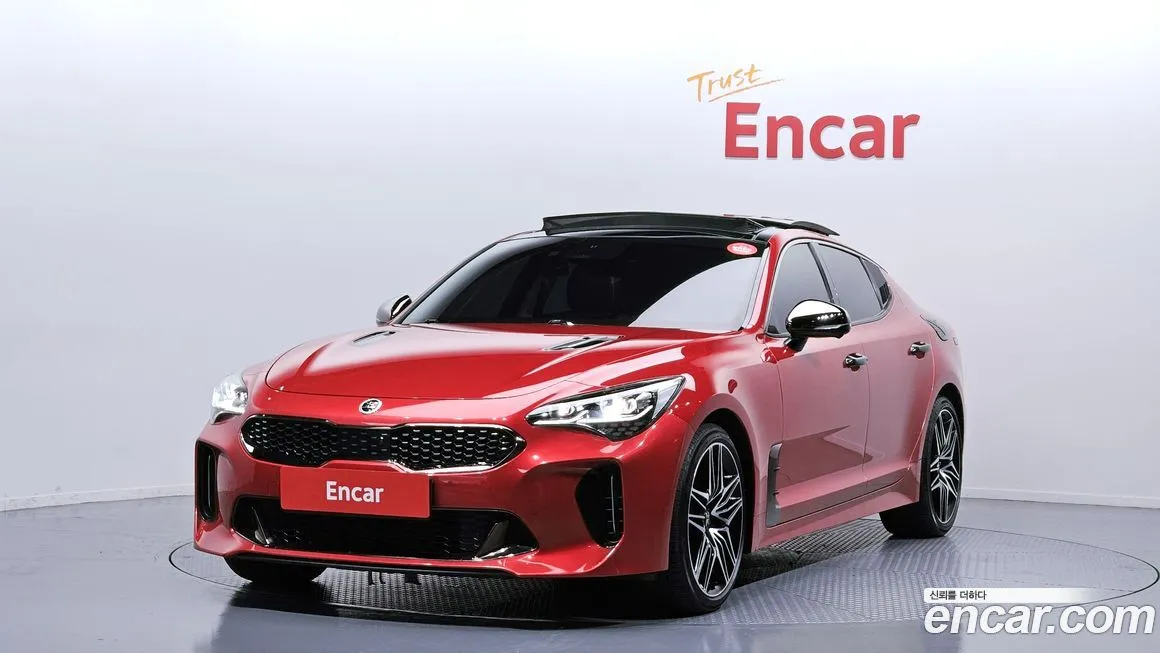 Kia Stinger — фото 1