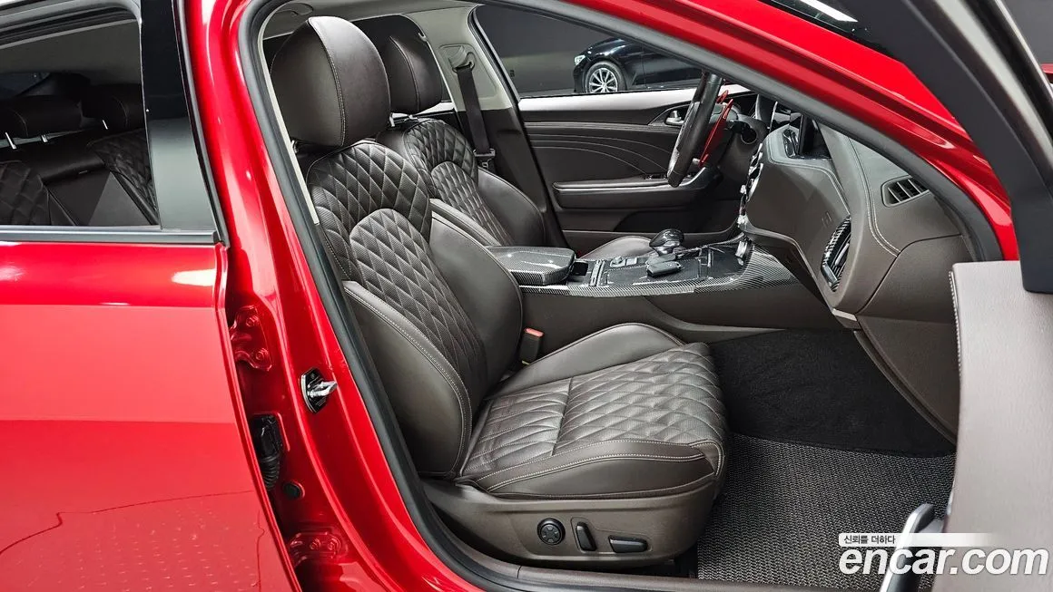 Kia Stinger — фото 10