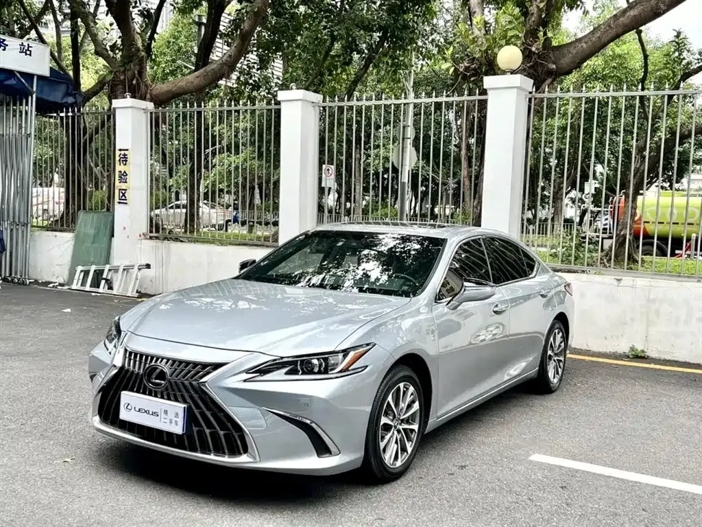 Lexus ES 2023 из CN, фото 1