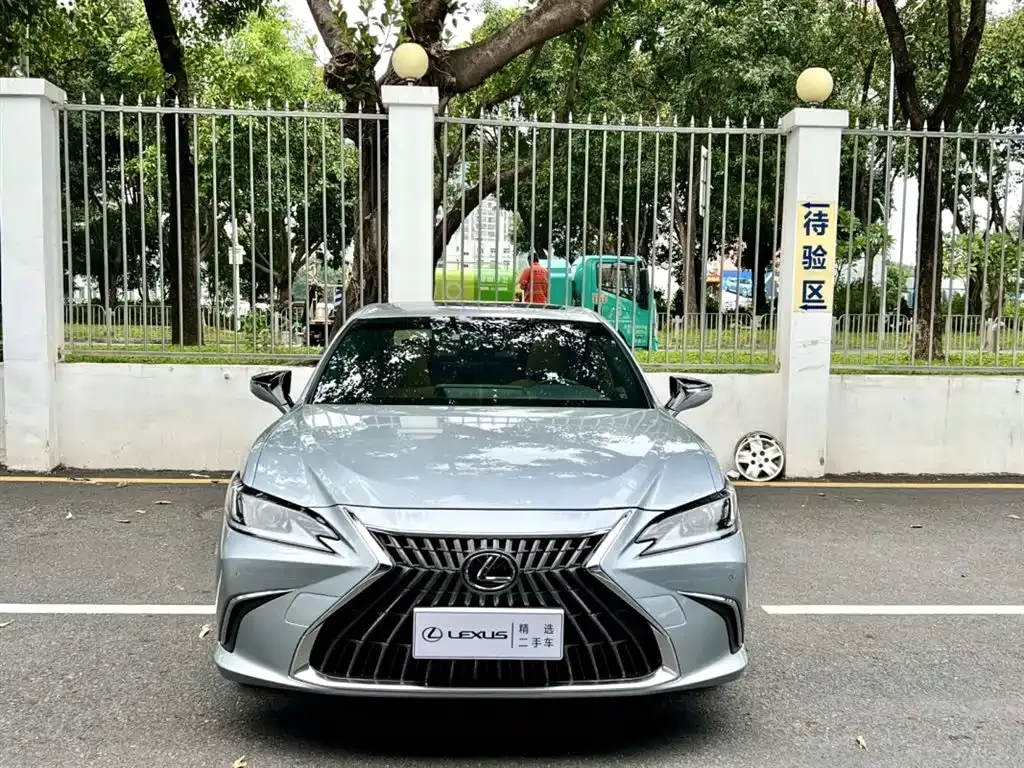 Lexus ES 2023 из CN, фото 2