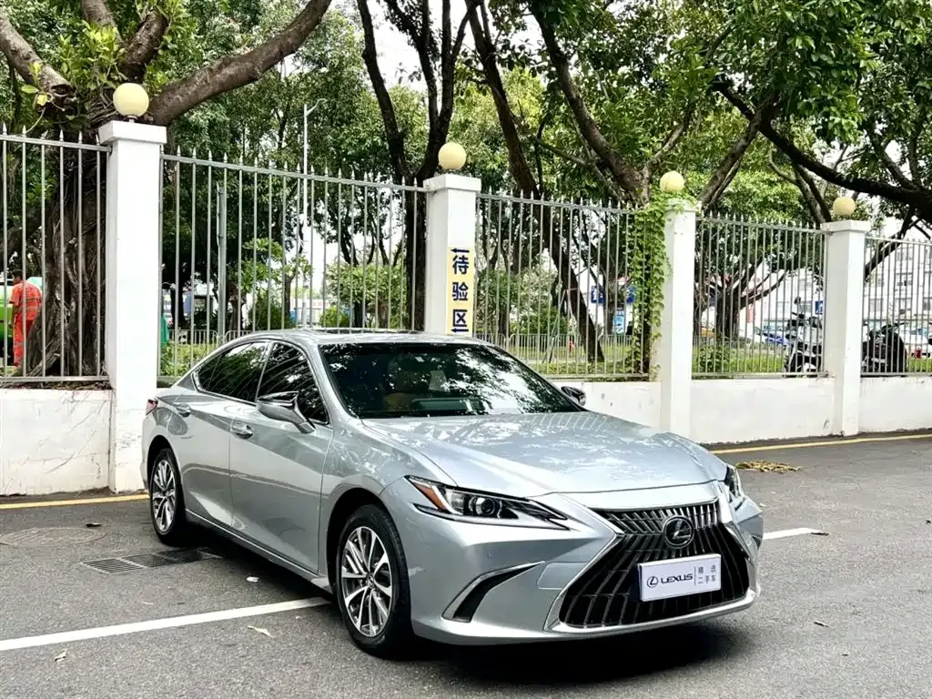 Lexus ES 2023 из CN, фото 3