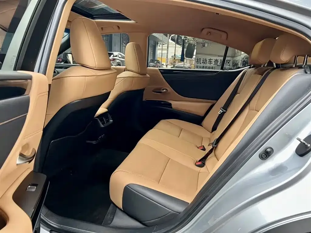 Lexus ES 2023 из CN, фото 6