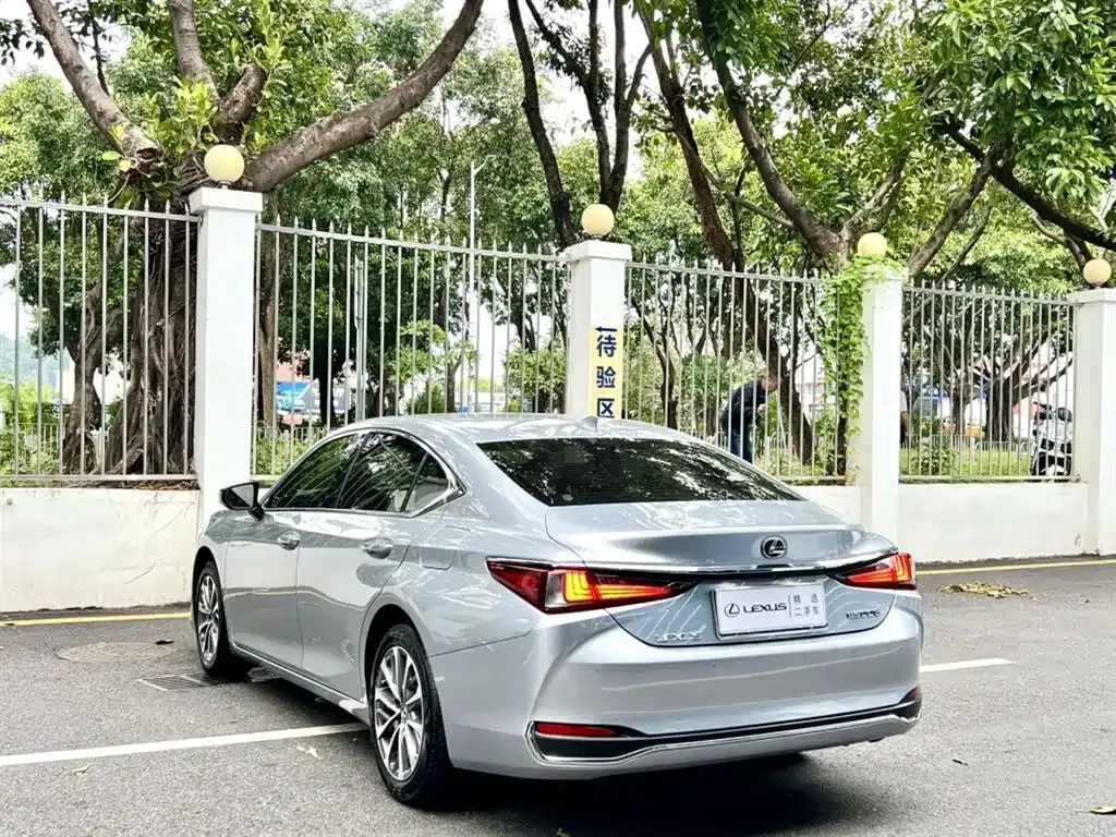 Lexus ES 2023 из CN, фото 9