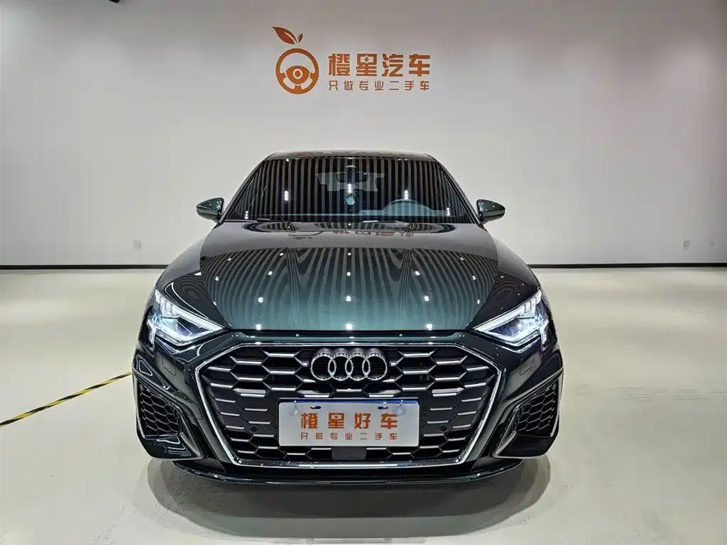 Audi A3 2023 из CN, фото 2