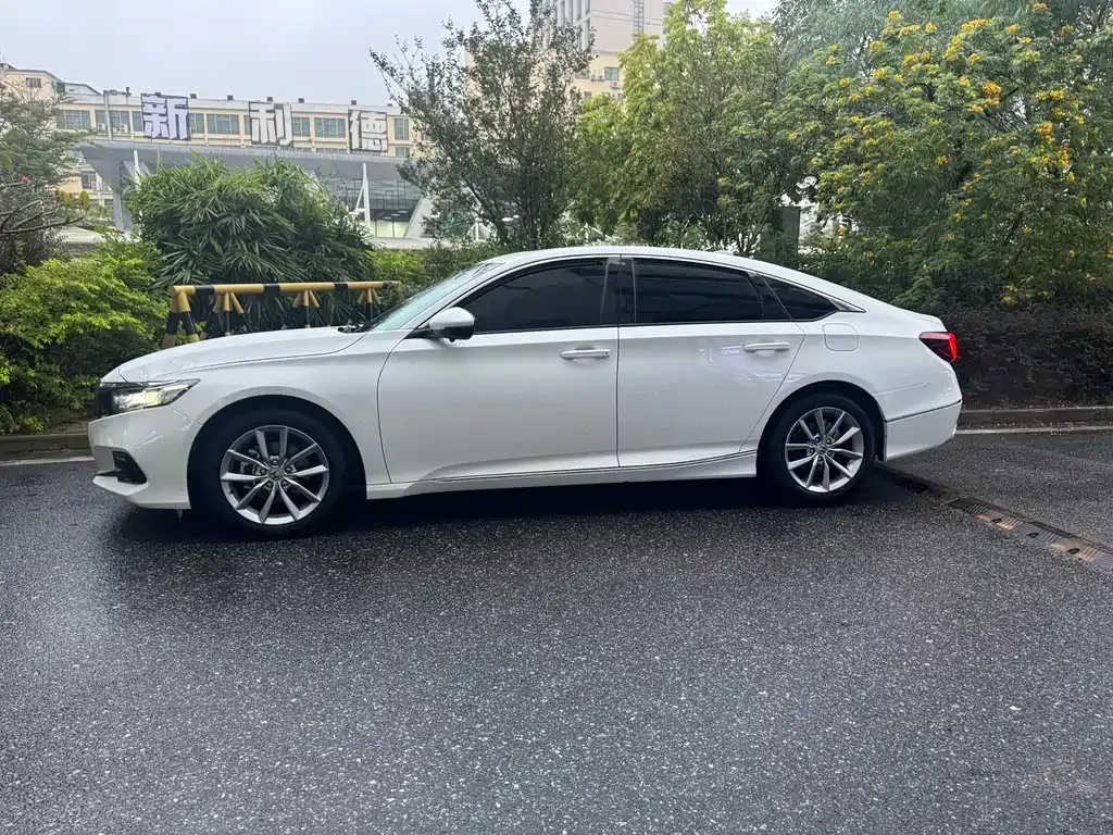 Honda Accord — фото 5