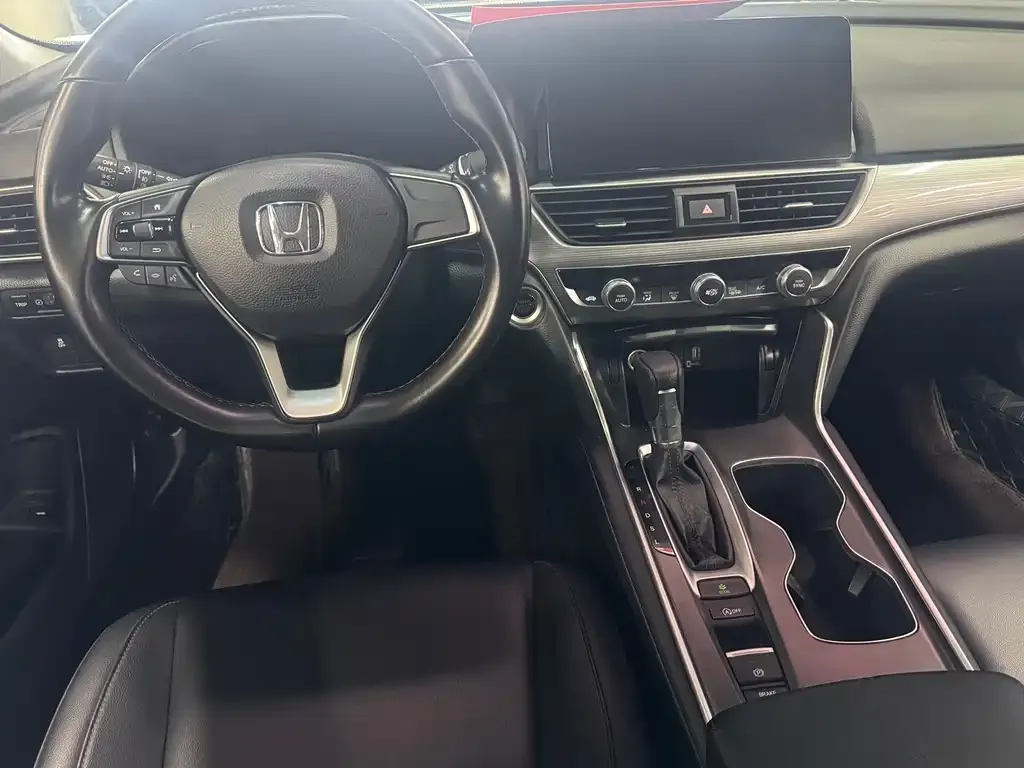 Honda Accord — фото 7