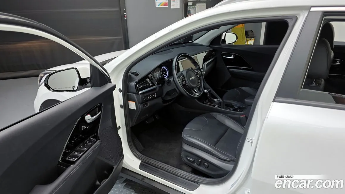 Kia Niro — фото 10