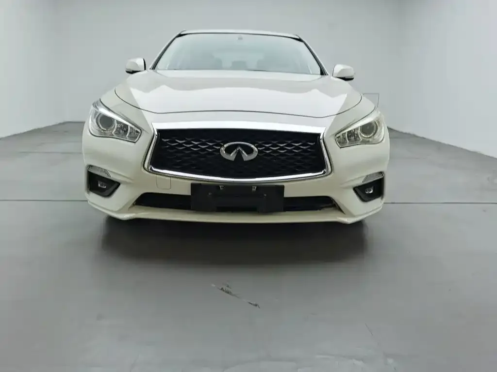 Infiniti Q50L 2022 из CN, фото 1