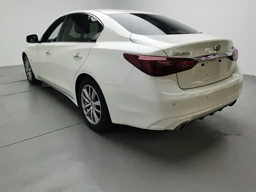 Infiniti Q50L 2022 из CN, фото 5