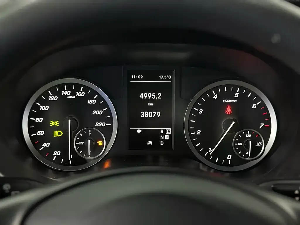 Mercedes-Benz Vito 2021 из CN, фото 10