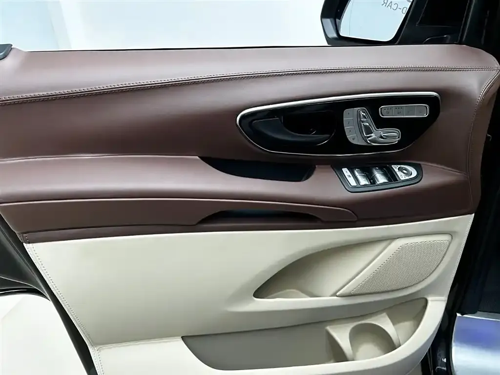 Mercedes-Benz Vito 2023 из CN, фото 7