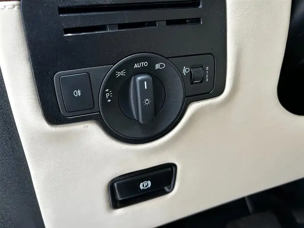 Mercedes-Benz Vito 2023 из CN, фото 8