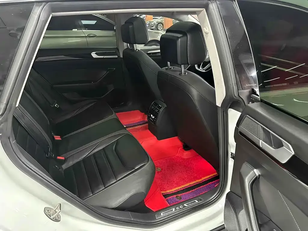 Volkswagen CC 2023 из CN, фото 8