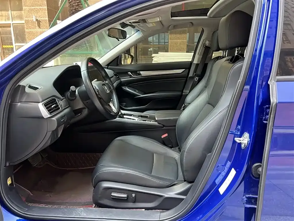 Honda Accord — фото 4