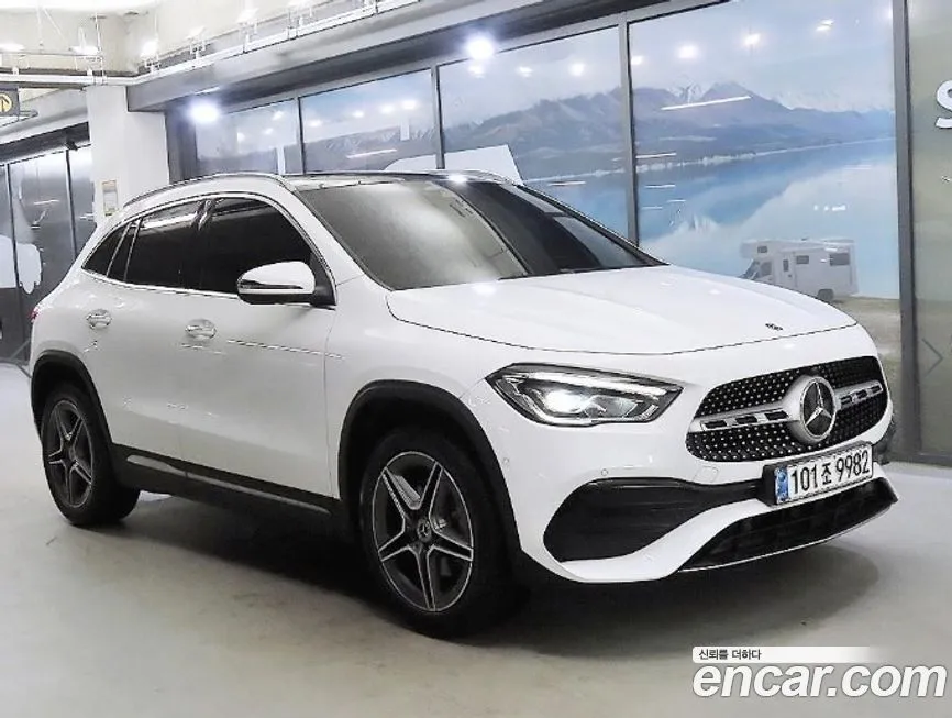 Mercedes-Benz GLA-Class