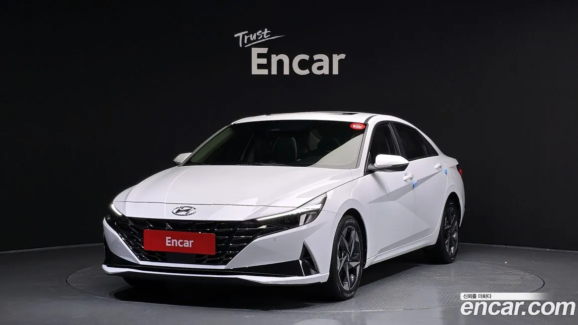 Hyundai AVANTE — фото 1