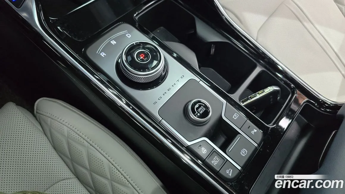 Kia Sorento — фото 9